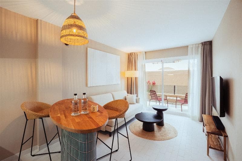 AMA Ibiza Beachfront Suites image 1