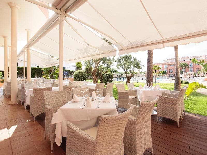 Grupotel Macarella Suites & Spa image 2