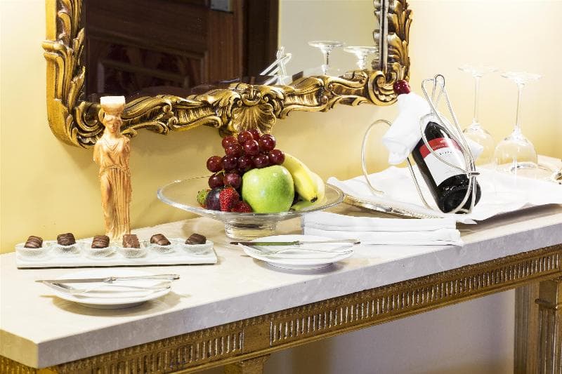 Grande Bretagne, A Luxury Collection Hotel image 1