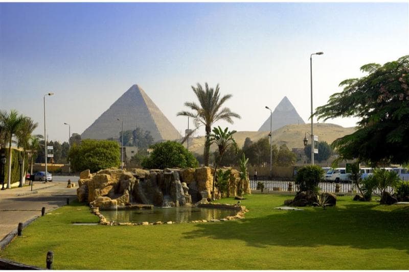 Le Meridien Pyramids image 1