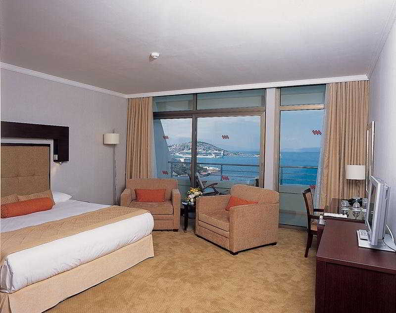 Korumar Hotel De Luxe image 1