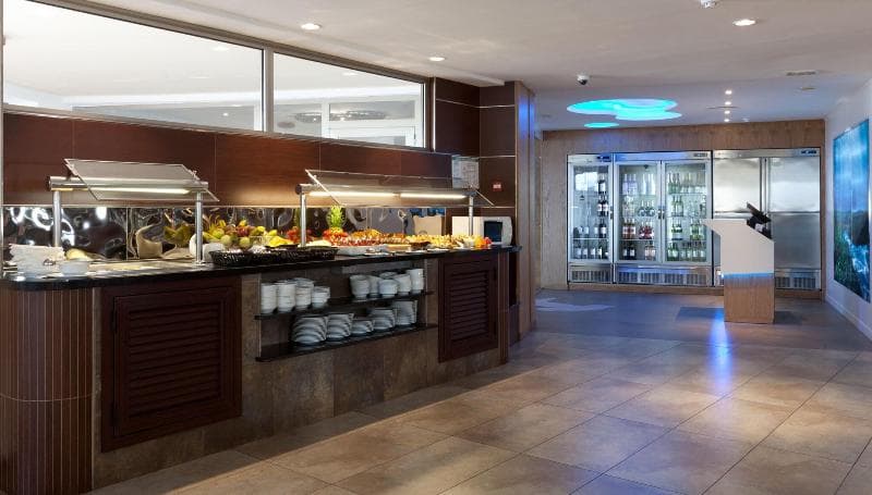 Marvell Club Hotel & Apartments image 2