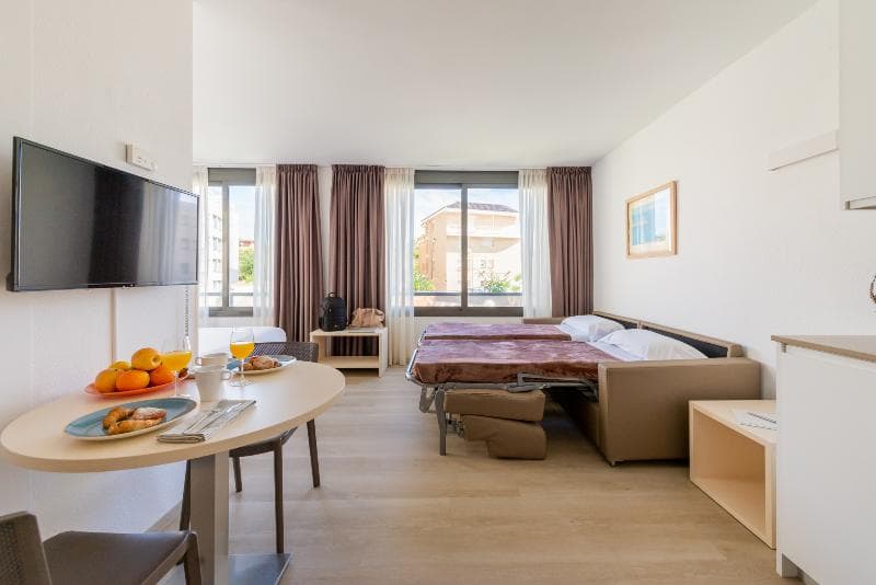 Atenea Park Suites & Apartments image 2