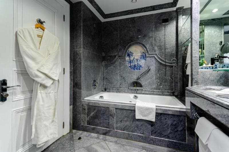Olissippo Lapa Palace -  The Leading Hotels World image 2