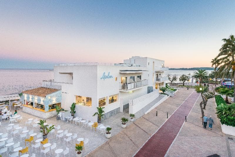 Stay at Hotel Atolon & Kaafu Beach Club