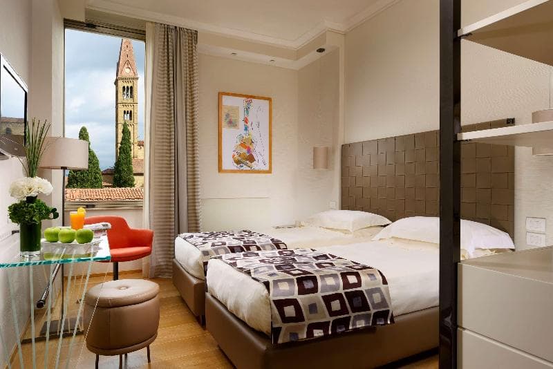 Grand Hotel Minerva image 1