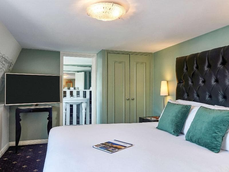 Francis Hotel Bath image 1