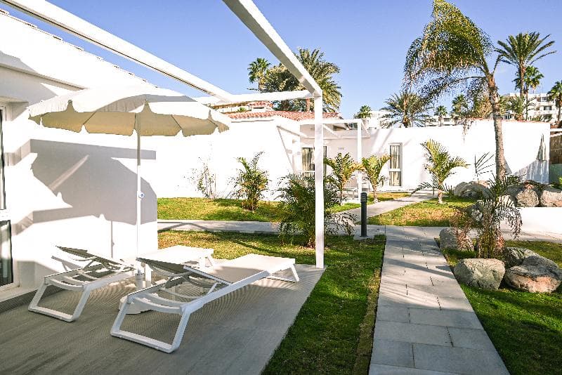HL Miraflor Suites image 2