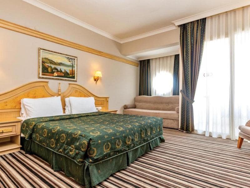 Grand Cettia Hotel image 1