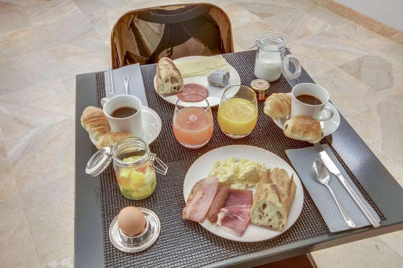 Hotel Sercotel President image 2