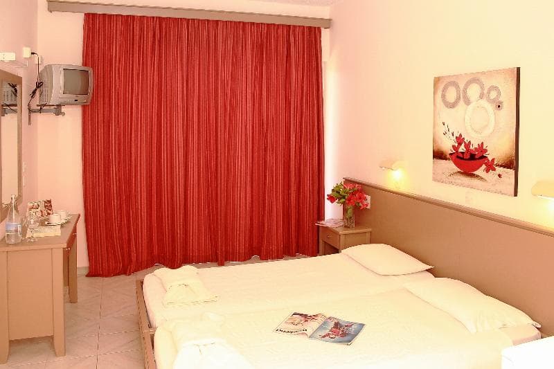 Amira Hotel image 2