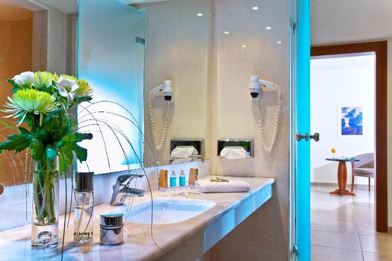 Apollonia Resort & Spa image 2