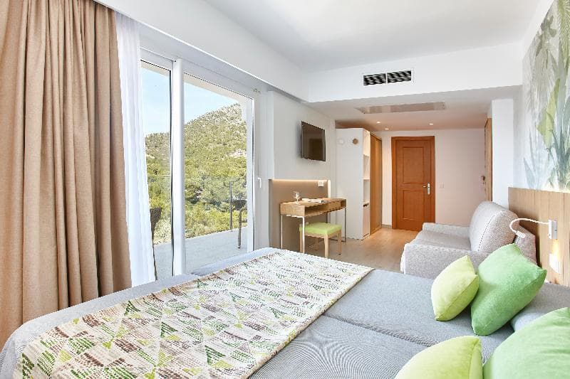 Universal Hotel Castell Royal image 2