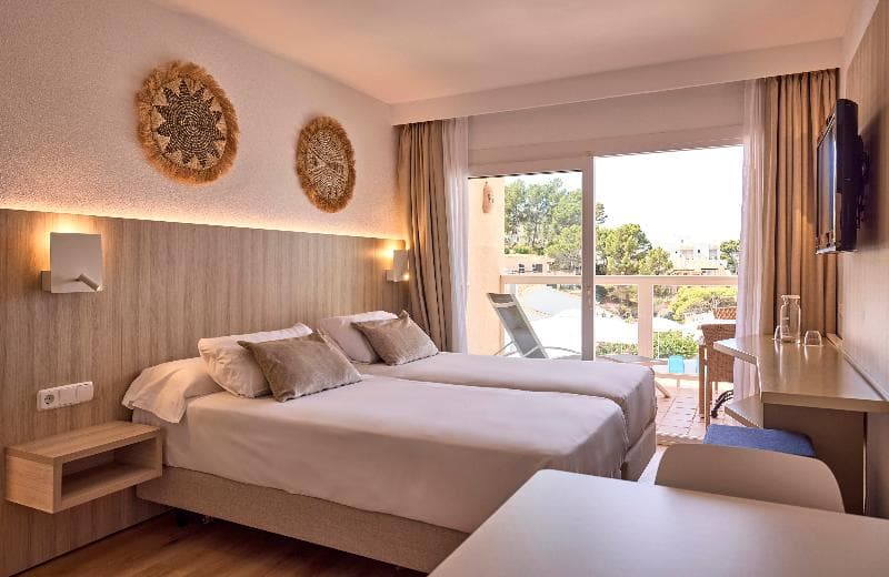 Universal Aparthotel Don Camilo image 2