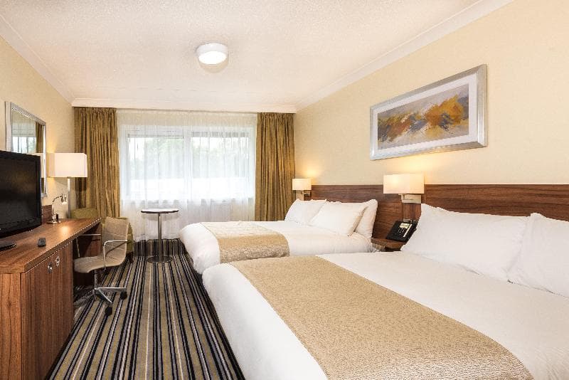 Holiday Inn Warrington image 1