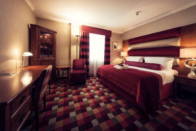 Carlton George Hotel image 1