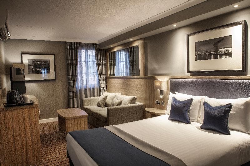 Holiday Inn City Centre Theatreland image 1