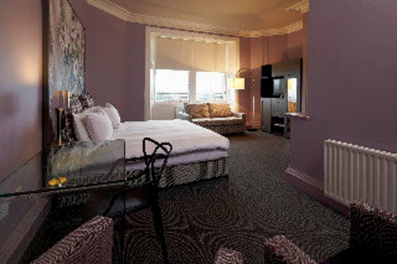B+B Edinburgh - Main View