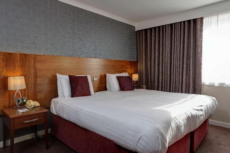 Best Western Kings Manor Hotel - Main View