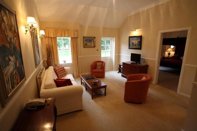 Melville Castle Hotel - Main View