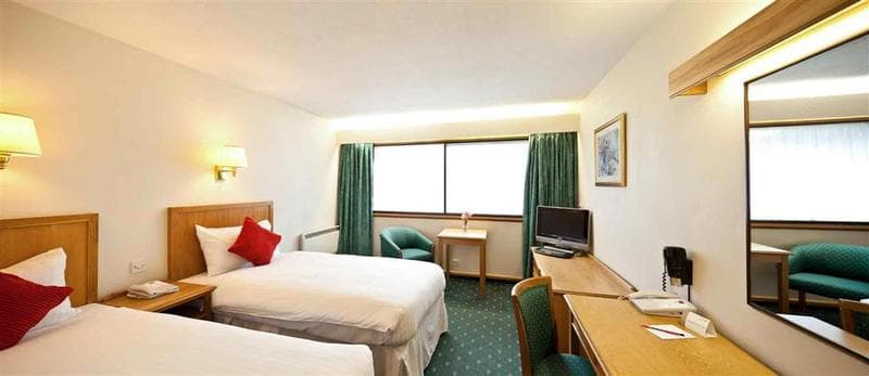 Mercure Livingston Hotel - Main View