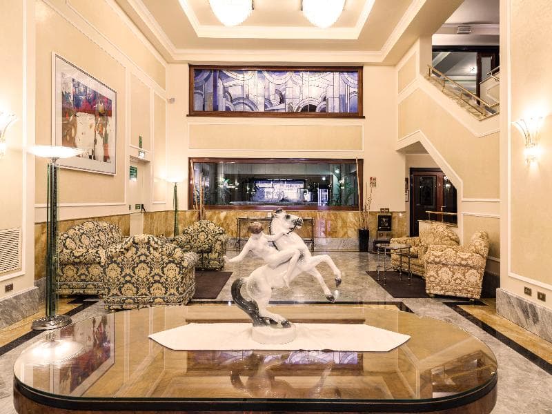 Doria Grand Hotel image 2