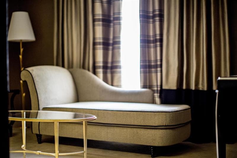 Prince De Galles, A Luxury Collection Hotel image 1