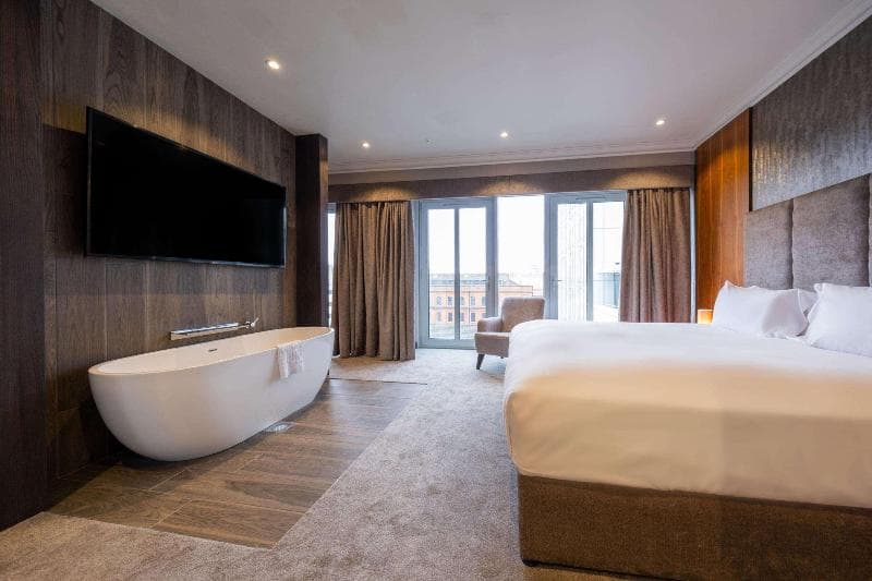 Doubletree By Hilton Belfast City Ten Square image 2