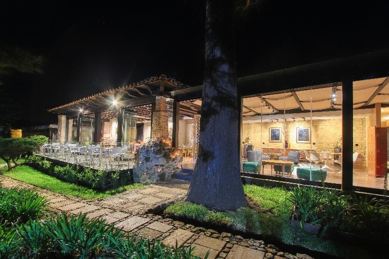 Uvence Arte + Hotel image 1