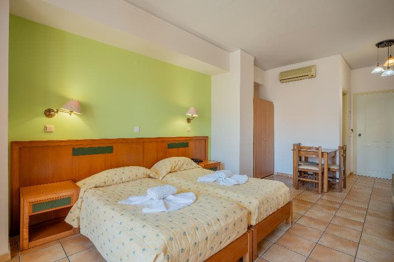 Stay at Lefkoniko Bay