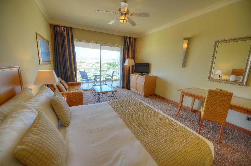 Radisson Blu Resort & Spa Golden Sands image 2