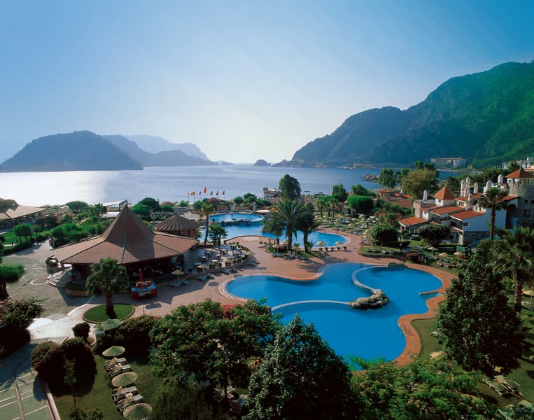 Marti Resort Deluxe image 1