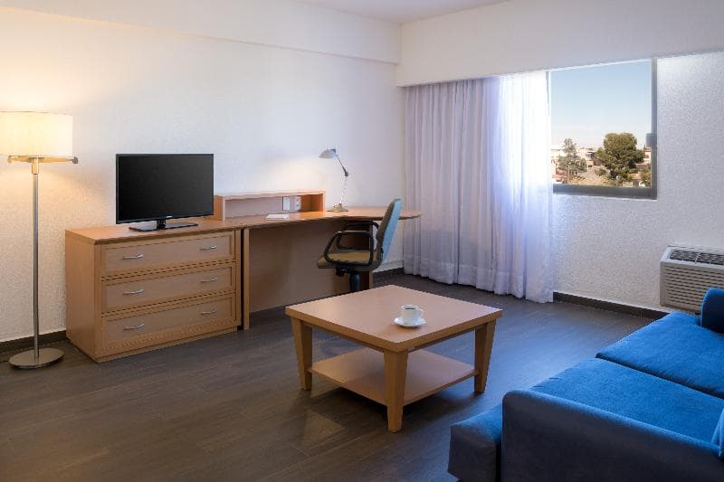 Fiesta Inn Express Chihuahua image 1