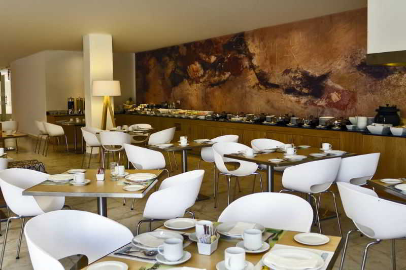 Fiesta Inn Leon image 1