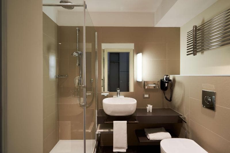 UNA HOTELS Bologna Fiera image 1