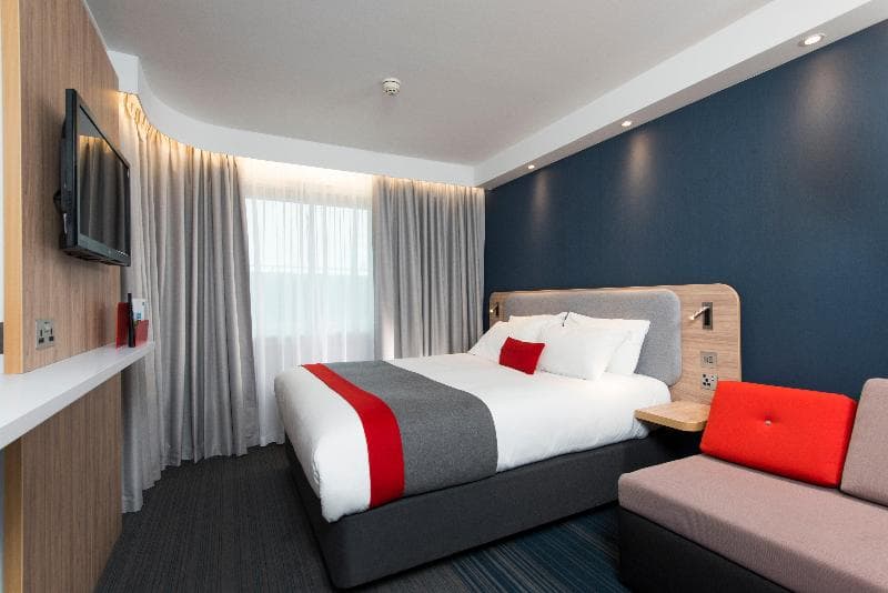 Holiday Inn Express Bath - Main View