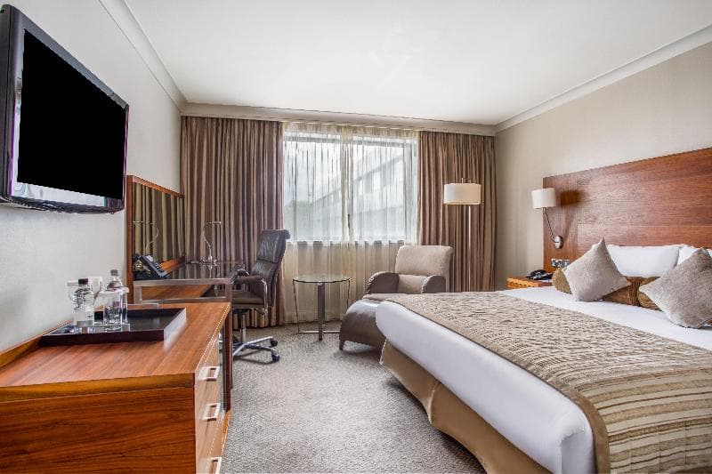 Crowne Plaza Manchester Airport - Main View