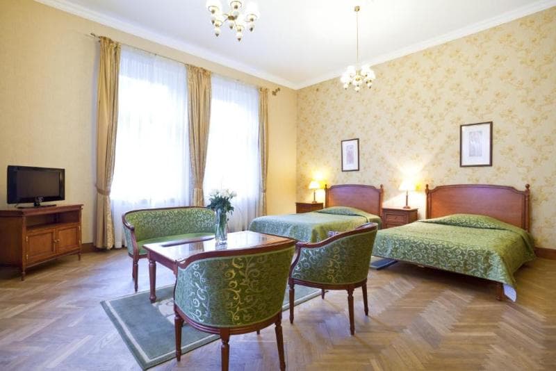 Hotel Royal image 1