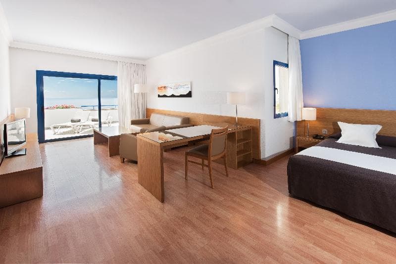 TUI BLUE Suite Princess (Adults Only) image 2
