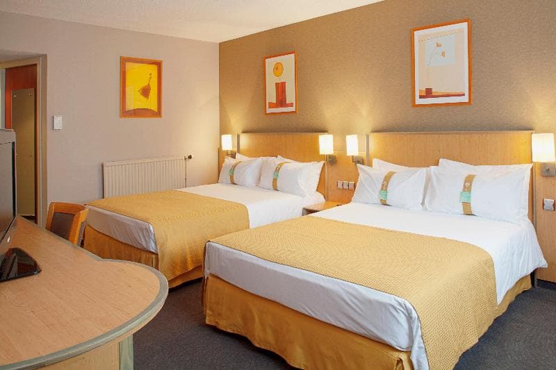 Holiday Inn Calais image 1