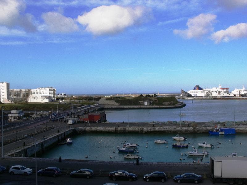 Holiday Inn Calais image 2