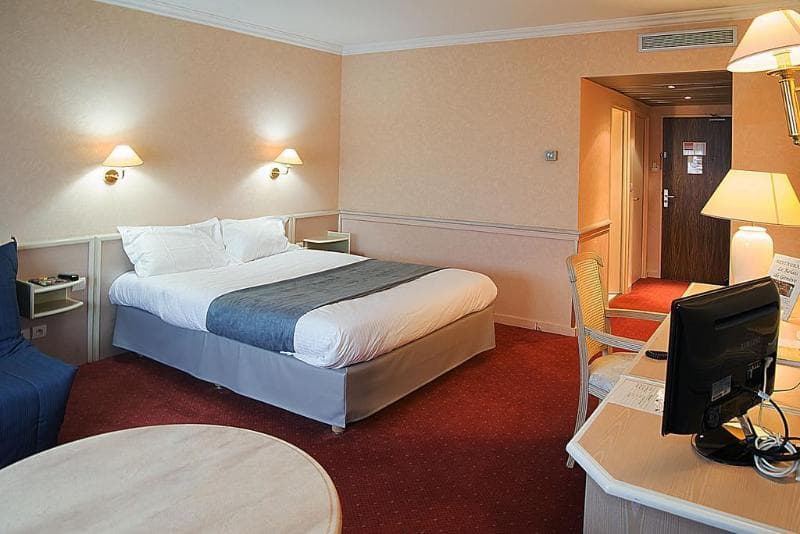 Logis Hôtel Lyon Est - Porte de l'Ain Rest. le Rel image 2