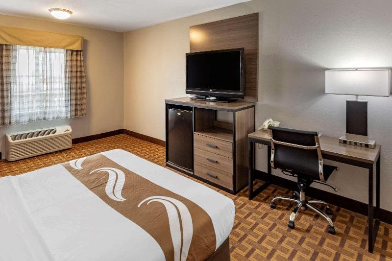 Quality Inn-Santa Fe image 2