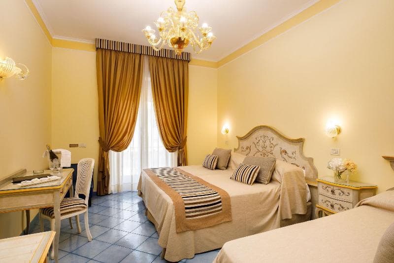 Zi' Teresa - Main View
