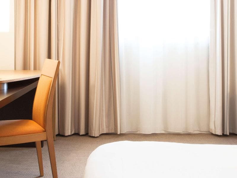 Novotel Nantes Centre Bord de Loire image 2
