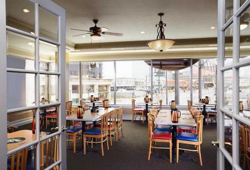 Wyndham Fallsview Hotel image 2