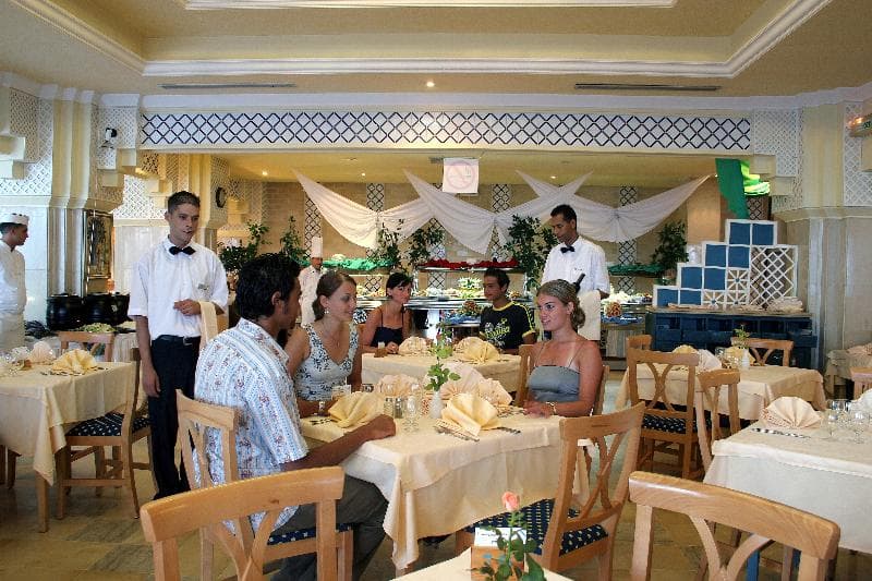 El Mouradi Palace Hotel for family & couples only image 2