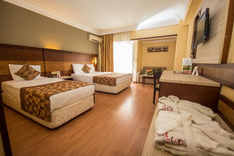 Garden Of Sun Hotel image 2