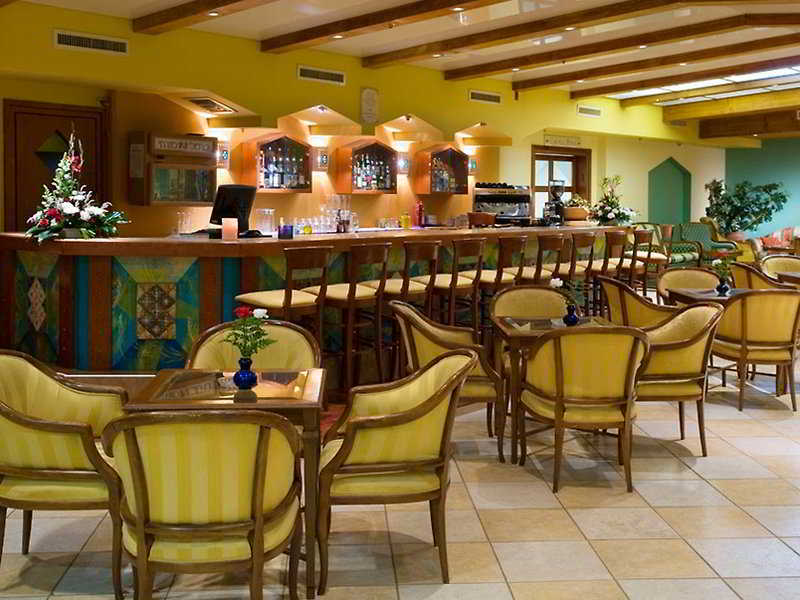 Rimonim Nazareth image 2