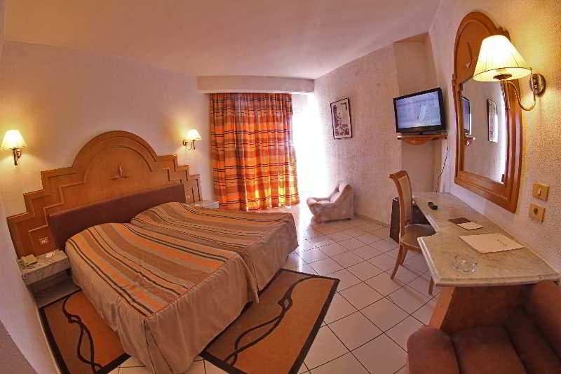 Riviera Hotel image 2